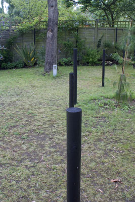 click to enlarge yotsume-gaki - posts fixed
