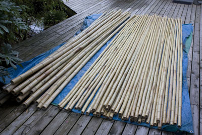 yotsume-gaki - bamboo poles